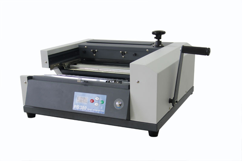 M&aacute;quina de encaderna&ccedil;&atilde;o perfeita de derretimento quente de mesa PB-380 com sistema de fixa&ccedil;&atilde;o autom&aacute;tica
